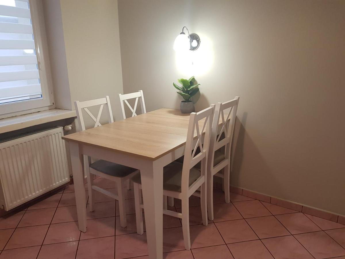 Przytulna i przestrzenna garsoniera- Centrum Tarnów Zewnętrze zdjęcie