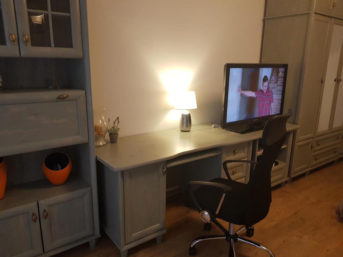 Przytulna i przestrzenna garsoniera- Centrum Tarnów Zewnętrze zdjęcie