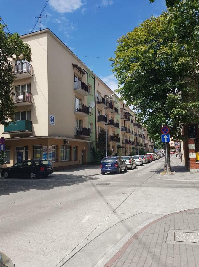 Przytulna i przestrzenna garsoniera- Centrum Tarnów Zewnętrze zdjęcie